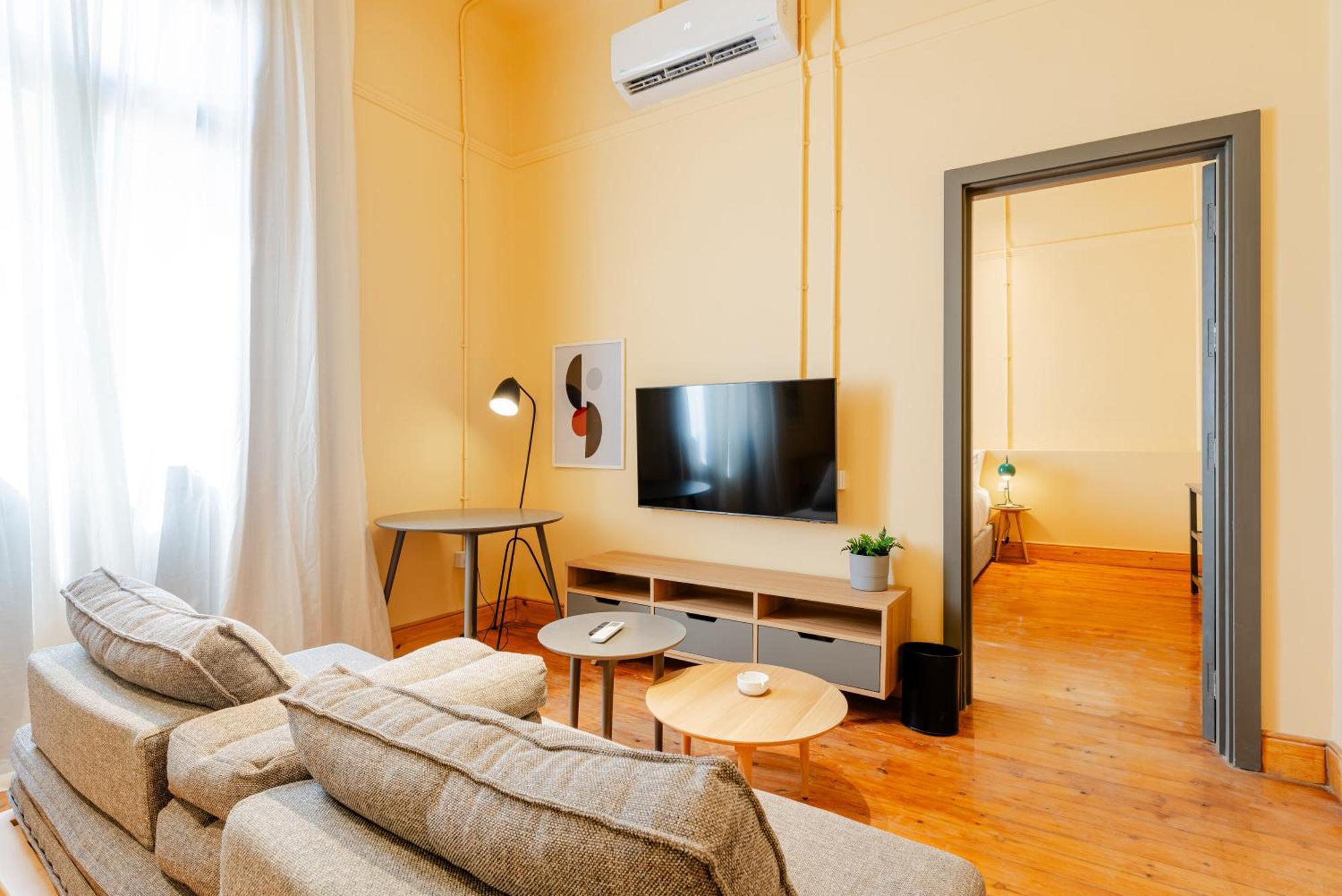 Grey L Studio Apartments Downtown Alexandria Menasce House Exterior photo